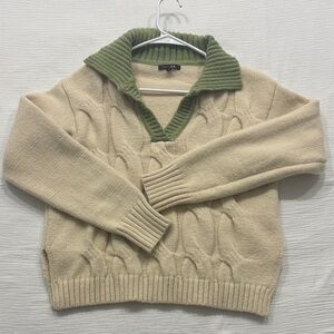 Cable Knit Sweater with Green Collar